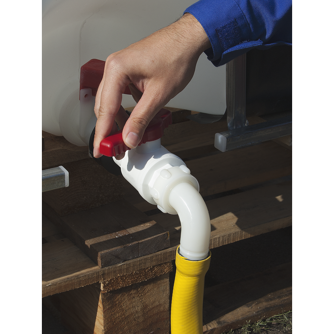 Burkle 90 degree IBC discharge valve with sealing cap