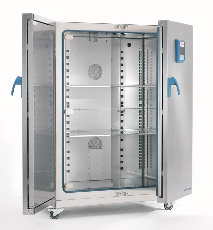 Four à convection mécanique à protocole avancé haute capacité Heratherm™ - 731 L